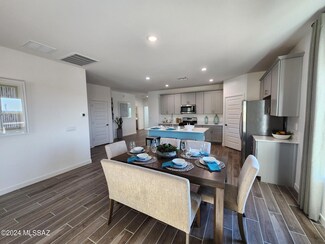 14139 E Canidae Dr E, Vail, AZ 85641