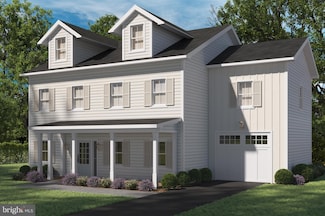 5532 Halwis St, Alexandria, VA 22303