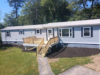 3 Lily Pond Rd, West Bath, ME 04530