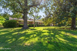 3838 Edgewood Rd, Wilmington, NC 28403