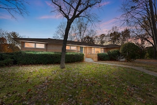 5400 Fair Elms Ave, Western Springs, IL 60558