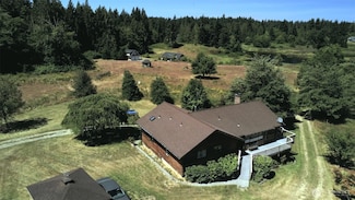 6255 Turkey Hill Rd, Clinton, WA 98236