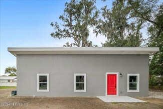 219 Halsey St, Palatka, FL 32177