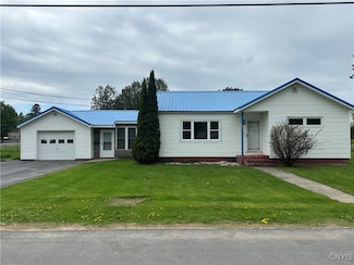35 Madison St, Carthage, NY 13619