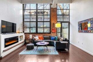 1 Aberdeen Way Unit 116, Cambridge, MA 02138