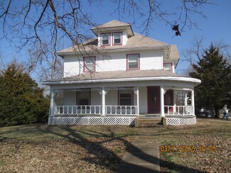 100 Oak St, Urbana, MO 65767