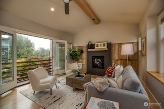 400 Winslow Way E Unit 240, Bainbridge Island, WA 98110