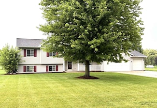 W5293 Church Rd, Fond Du Lac, WI 54937