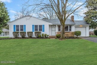 30 Kenmore Rd, Freehold, NJ 07728