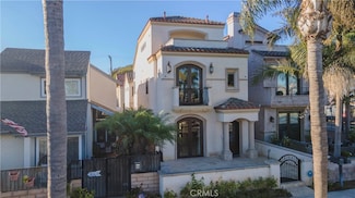 525 15th St, Huntington Beach, CA 92648