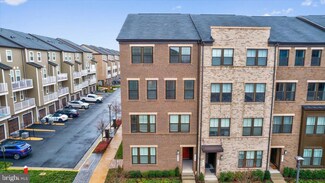 45159 Admiral Dr, Dulles, VA 20166