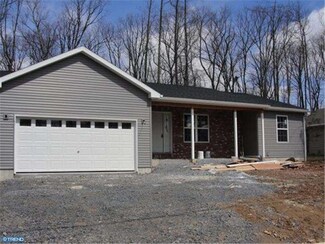 1815 Crazy Horse Dr, Auburn, PA 17922
