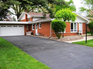 12519 S Moody Ave, Palos Heights, IL 60463