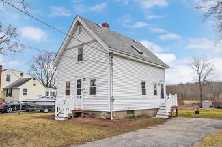 30 Williams Ave, Taunton, MA 02780
