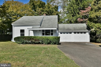 1972 Coolidge Ave, Willow Grove, PA 19090
