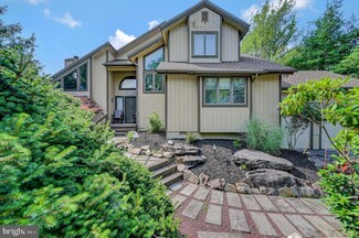 511 Minsi Trail W, Long Pond, PA 18334
