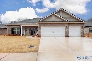 25161 Addlestone Dr, Athens, AL 35613