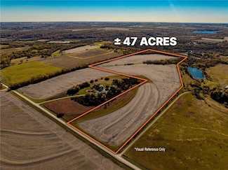 627 N 900 Rd, Lawrence, KS 66047