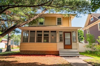 1702 Minnehaha Ave W, Saint Paul, MN 55104