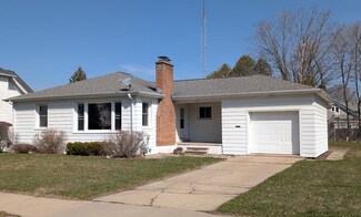 534 W 12th Ave, Oshkosh, WI 54902