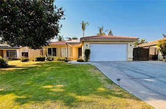 5812 Summer Cypress Dr, Bakersfield, CA 93313