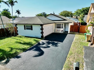8421 SW 41st Ct, Davie, FL 33328