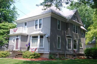 490 E Mckinley St, Hinckley, IL 60520