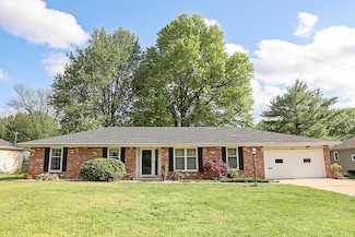 706 W Katella Ct, Springfield, MO 65807