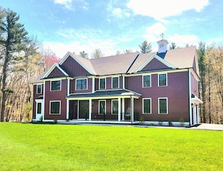 17 Charles St, North Reading, MA 01864
