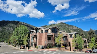 631 Washington Ave Unit 401, Ketchum, ID 83340