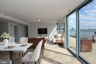 3 N Christopher Columbus Blvd Unit RL108, Philadelphia, PA 19106