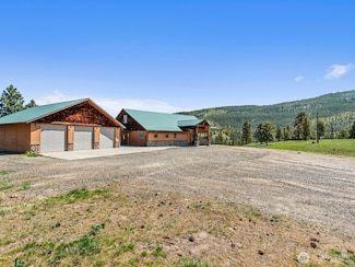 6720 Loop Rd, Wenatchee, WA 98801