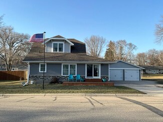 303 Kandiyohi Ave, Prinsburg, MN 56281