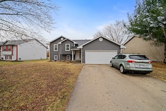 244 Briar Cliff St SW, Poplar Grove, IL 61065