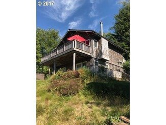 333 Vosburg St, Wheeler, OR 97147