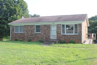 167 Dalsher Ave, Pilot Mountain, NC 27041
