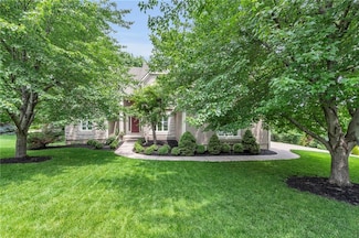 5733 NW North Pointe Terrace, Parkville, MO 64152