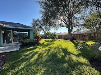 1374 SE Concha St, Port Saint Lucie, FL 34983