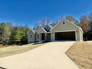 109 Grand Drive Dr, Michie, TN 38357