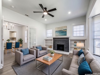 214 W Huff Ave, San Antonio, TX 78214