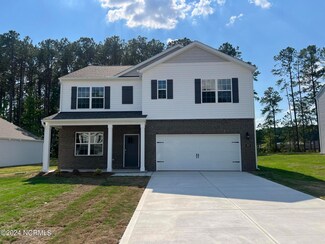 929 Ocean Ct, Carthage, NC 28327