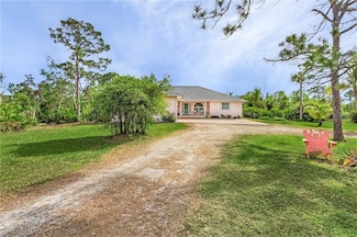 5197 Anchorage Dr, Saint James City, FL 33956