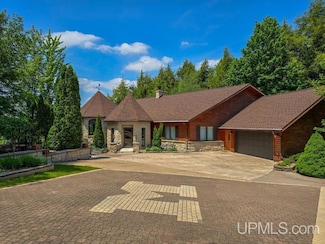 5709 N Deep Lake Rd, Wetmore, MI 49895