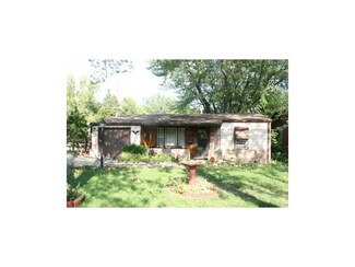 5523 N Adrian Ave, Kansas City, MO 64151