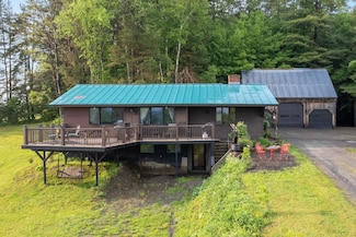 867 E Bethel Rd, Randolph Center, VT 05061
