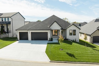 866 E Ailesbury Rd, Nixa, MO 65714