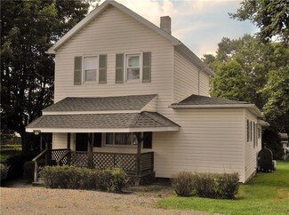110 10th St, Lucernemines, PA 15754