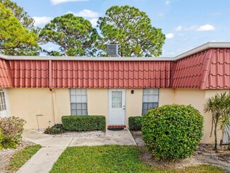 871 Worcester Ln, Lake Worth, FL 33467