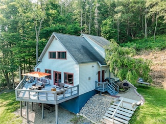 5343 Split Rock Rd, Skaneateles, NY 13152