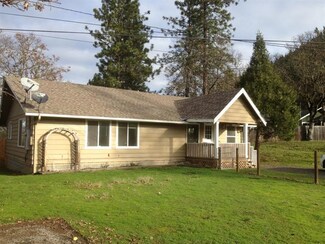 1 Quail Run Dr, Shady Cove, OR 97539